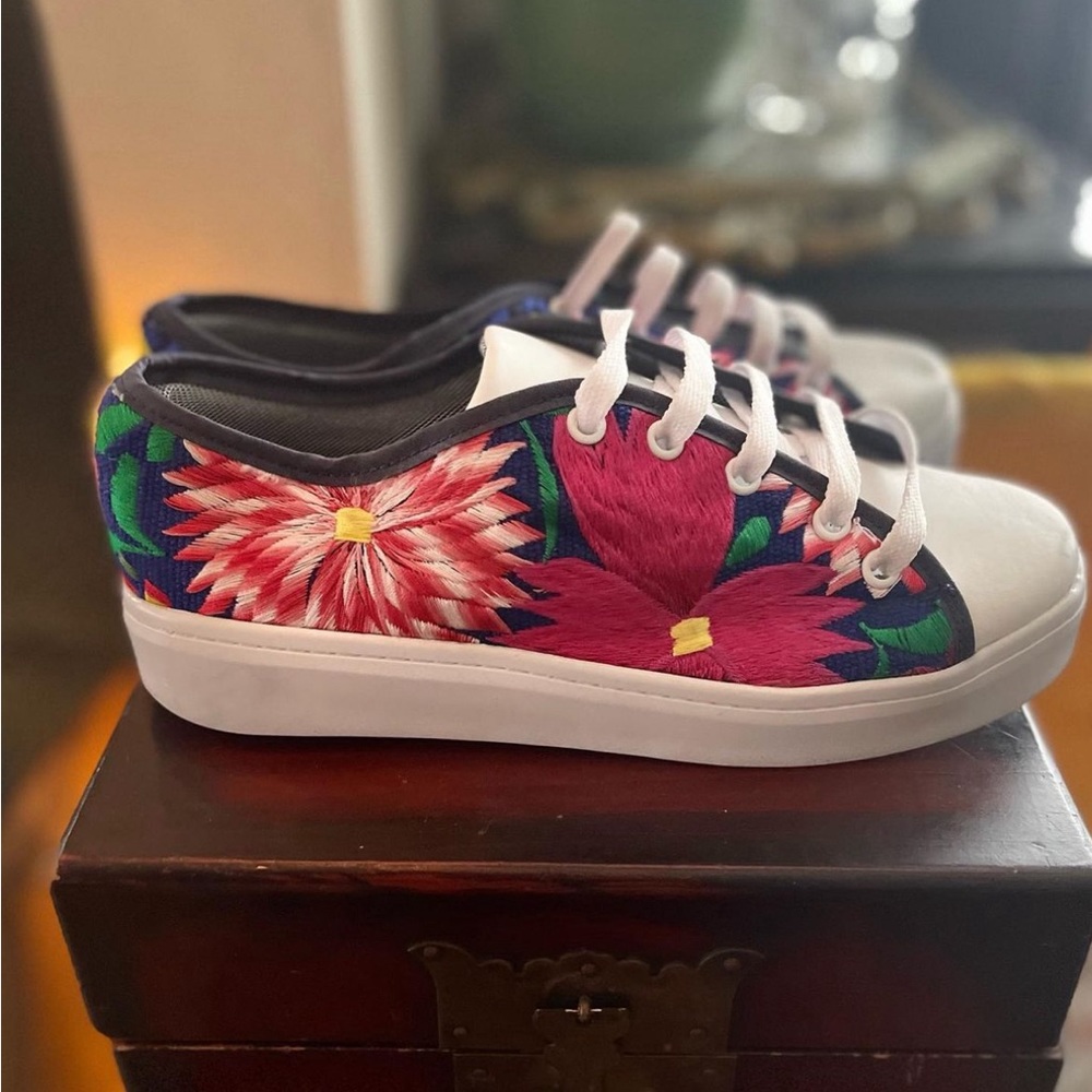 Hand-embroidered Sneakers